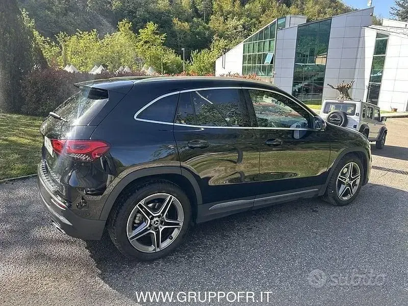 Begagnad Mercedes GLA200 Premium 150 HK (110 kW) 2023 Svart SUV