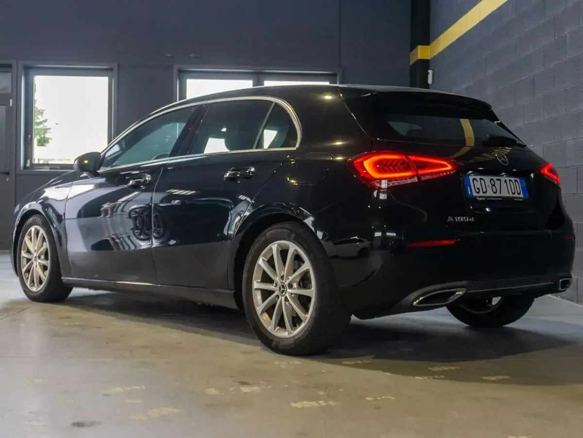 Usata Mercedes A180 Executive 116 CV (85 kW) 2021 Nero Berlina
