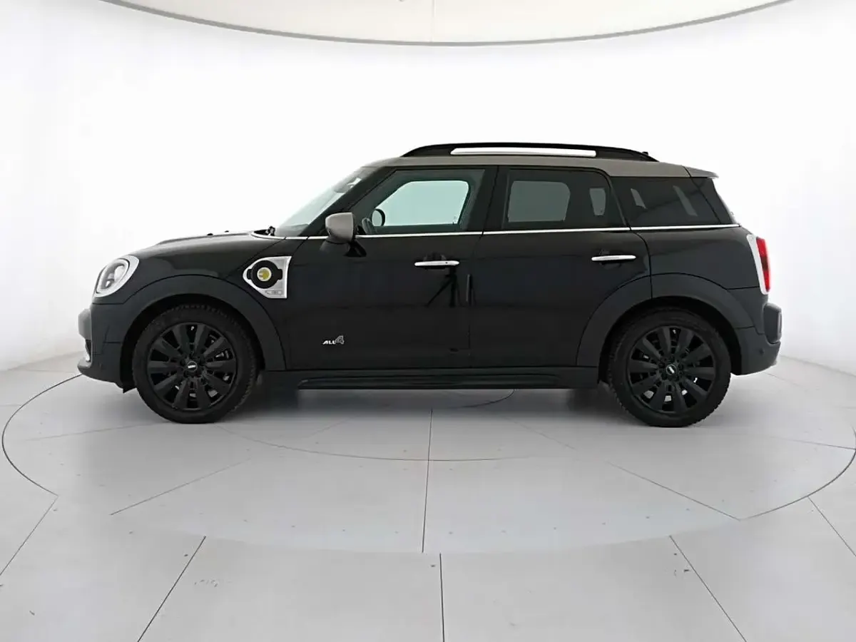 Usata Mini Cooper S Countryman 136 CV (100 kW) 2019 Midnight black SUV