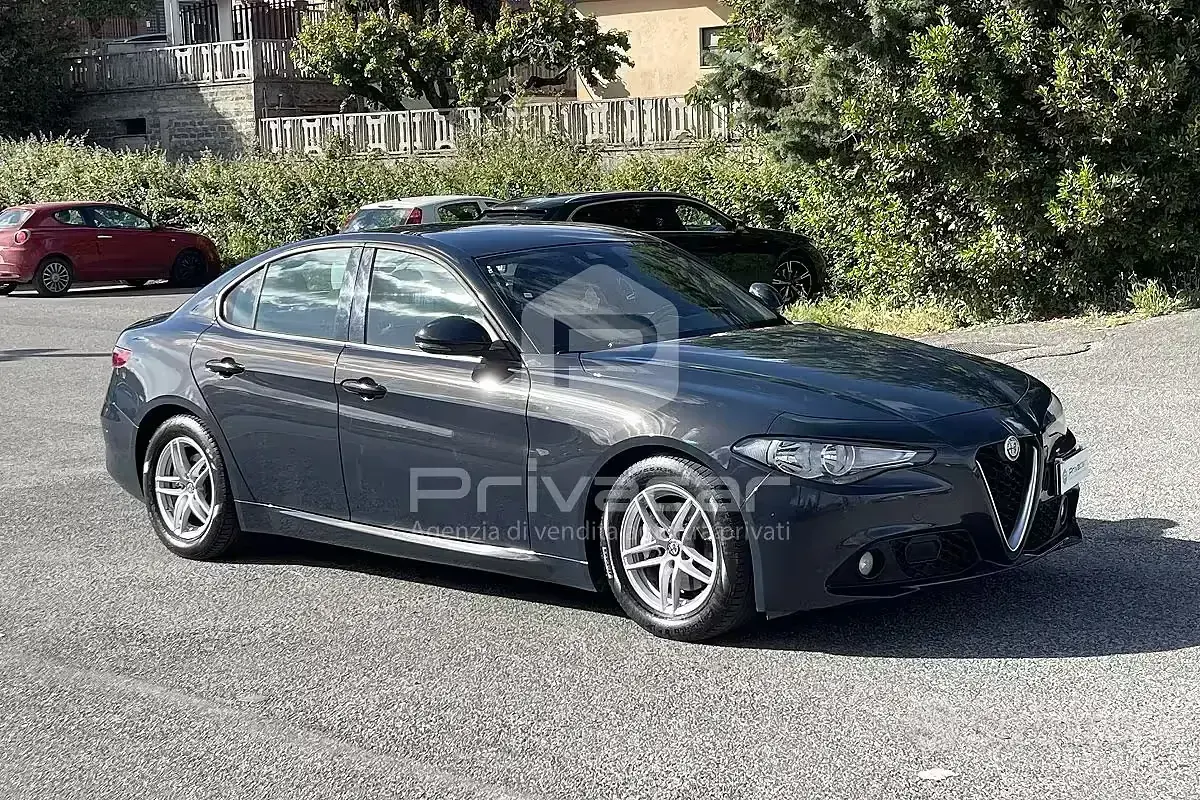 Usata Alfa Romeo Giulia Super 150 CV (110 kW) 2017 Blu Berlina