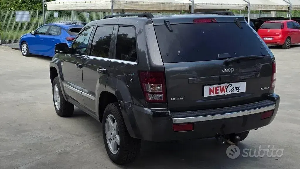 Usata Jeep Grand Cherokee 218 CV (160 kW) 2006 Grigio SUV