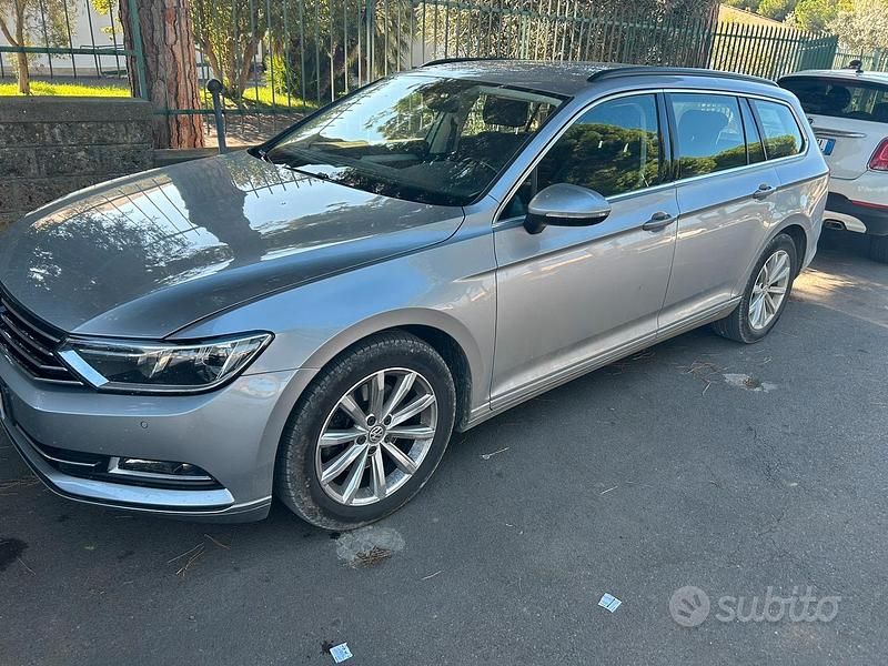 Usata VW Passat 120 CV (88 kW) 2019 Grigio Berlina