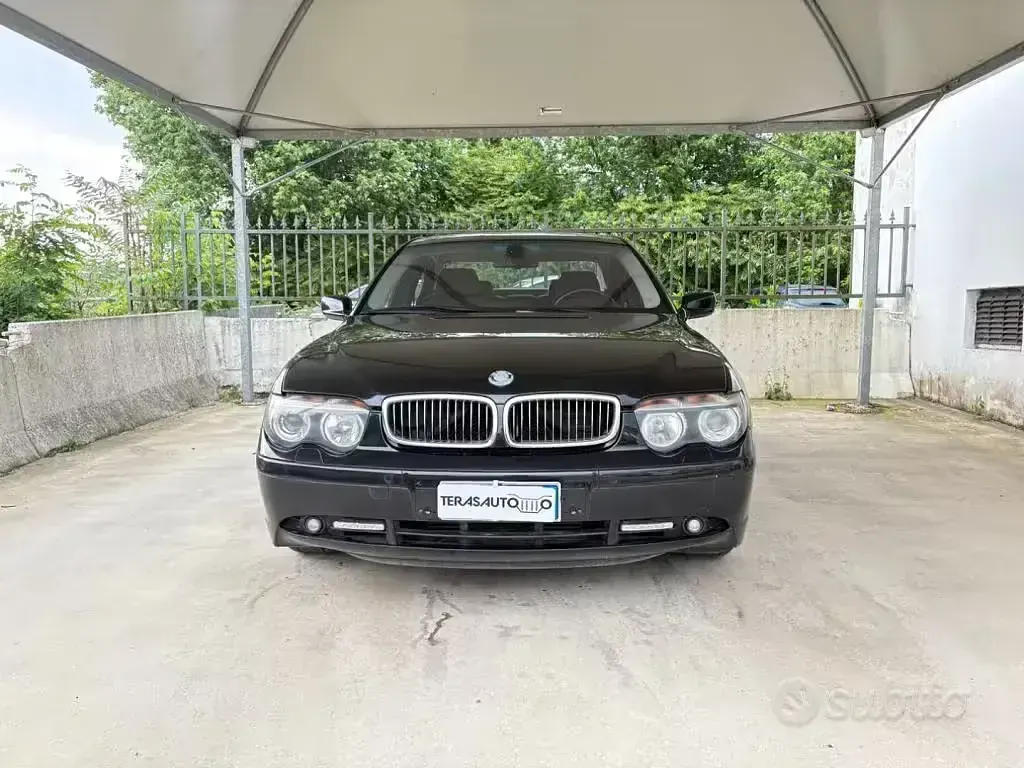 Usata BMW 730 Comfort Edition 218 CV (160 kW) 2004 Nero Berlina