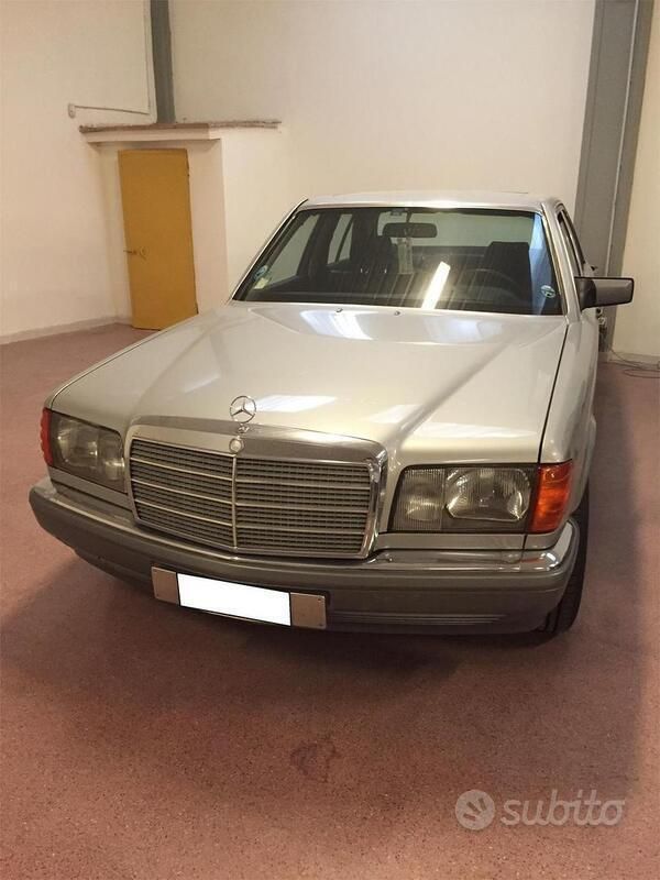 Begagnad Mercedes 300 SE 188 HK (138 kW) 1986 Grå Sedan