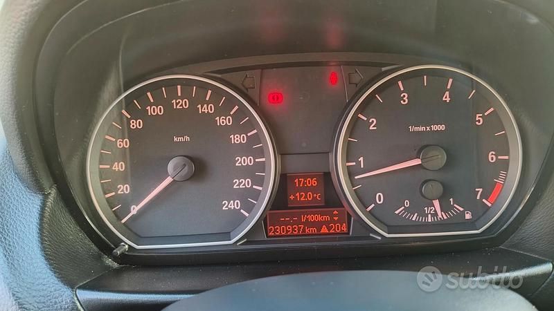 Usata BMW 118 143 CV (105 kW) 2010 Utilitaria