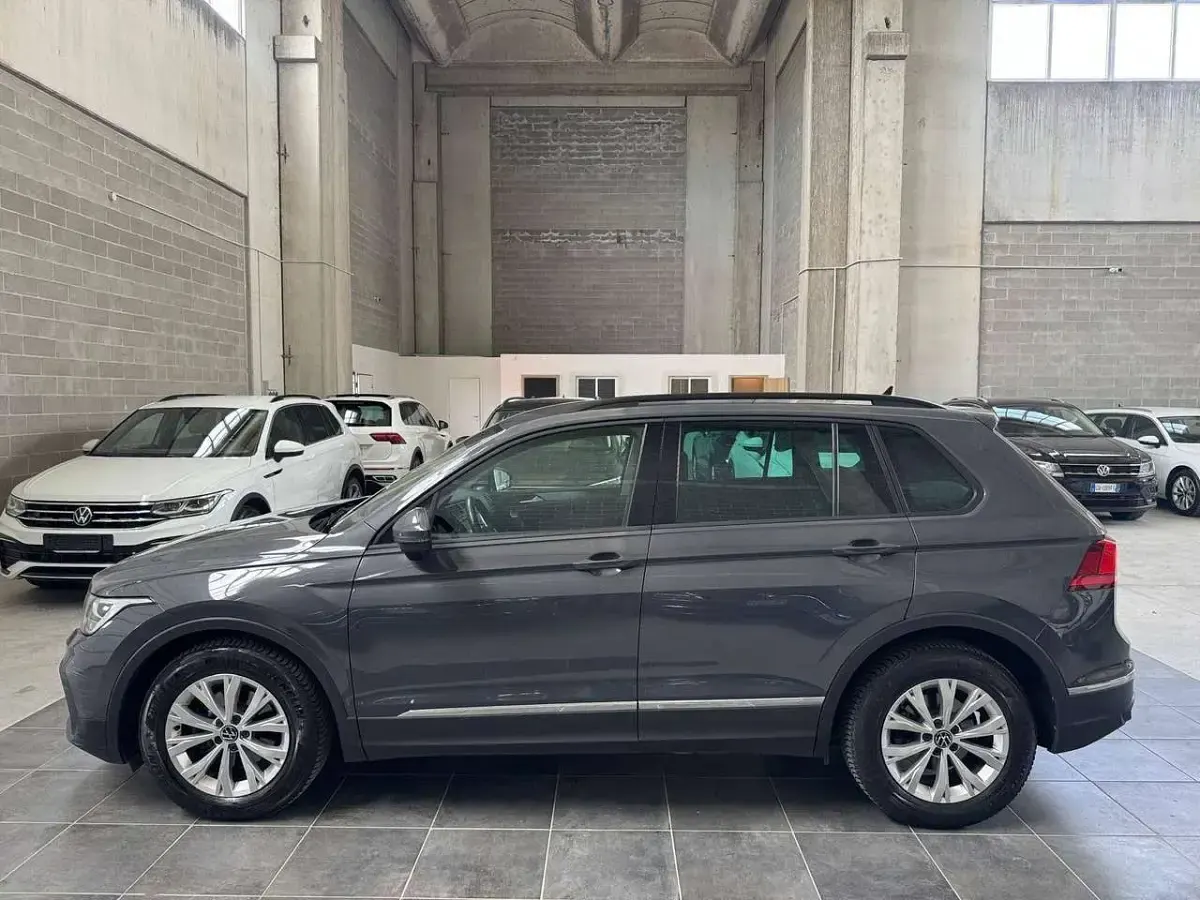 Usata VW Tiguan Life 150 CV (110 kW) 2022 Grigio SUV
