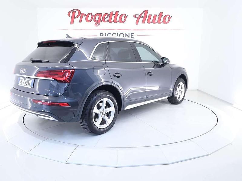 Usata Audi Q5 Advanced 204 CV (150 kW) 2023 Grigio manhattan metallizzato SUV