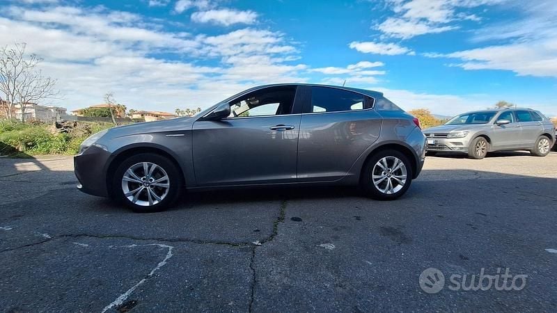 Usata Alfa Romeo Giulietta 105 CV (77 kW) 2013 Utilitaria