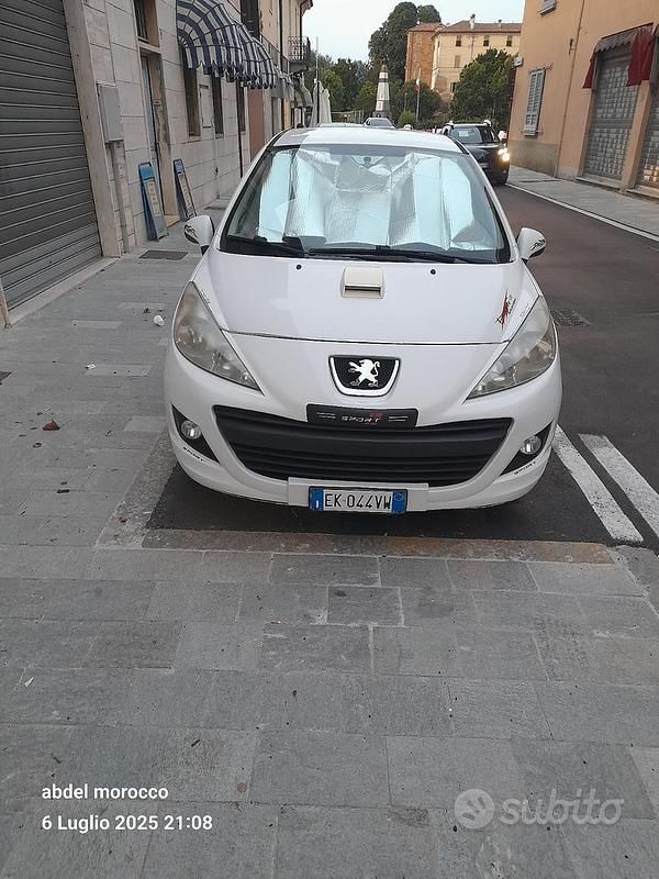 Usata Peugeot 207 75 CV (55 kW) 2011 Bianco Coupé