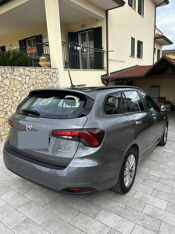 Usata Fiat Tipo Business 120 CV (88 kW) 2018 Marrone Station wagon