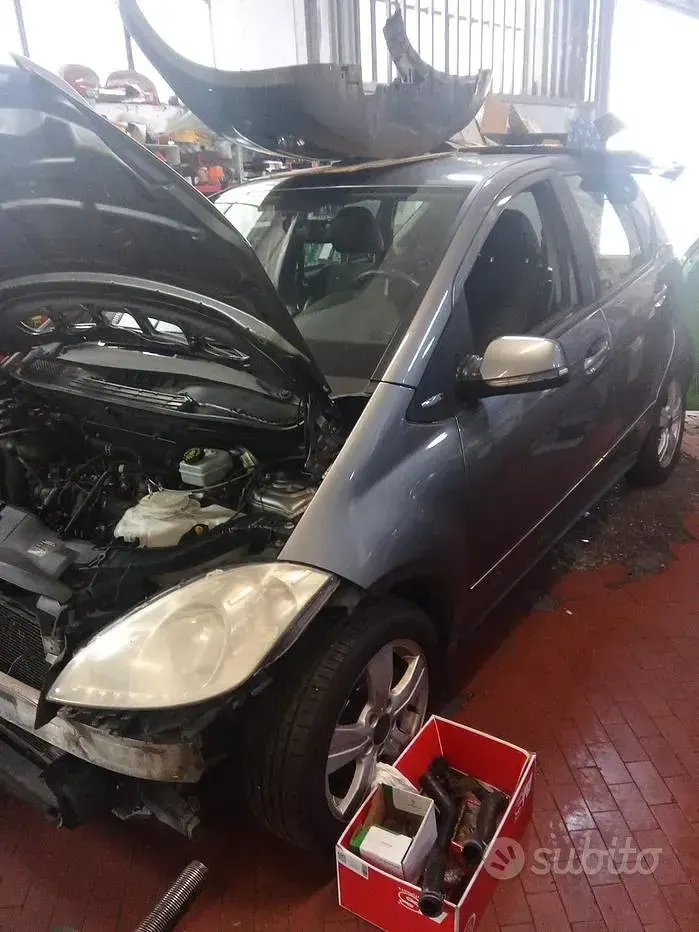 Usata Mercedes A180 2010 Grigio Berlina