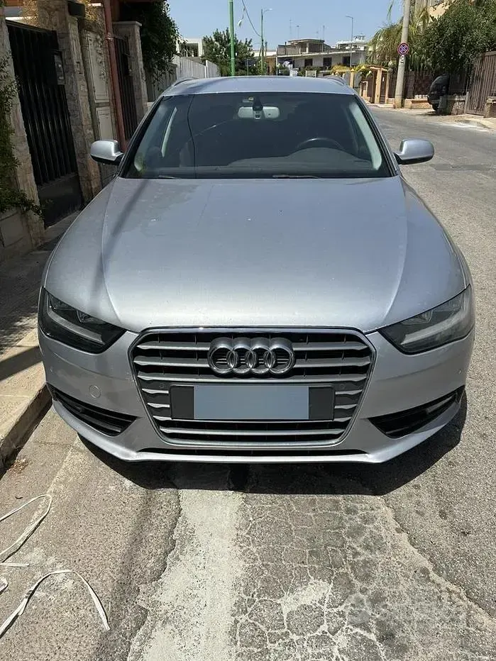 Usata Audi A4 Business Plus 150 CV (110 kW) 2015 Grigio Station wagon