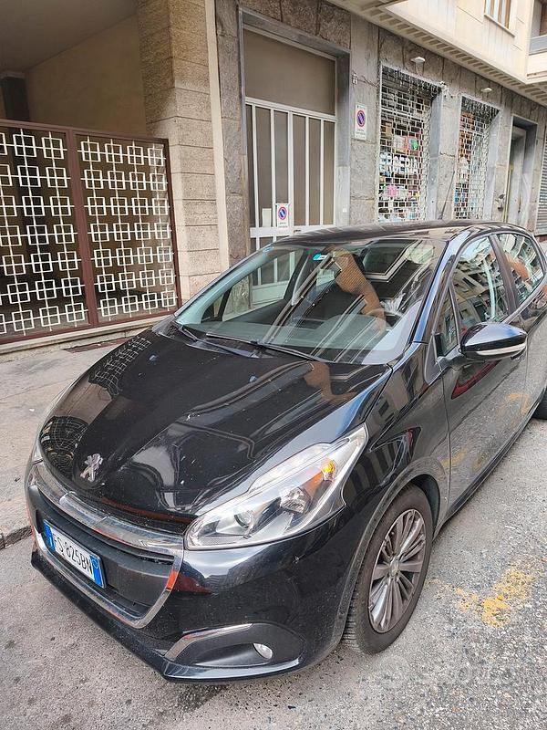 Usata Peugeot 208 Active 82 CV (60 kW) 2018 Utilitaria