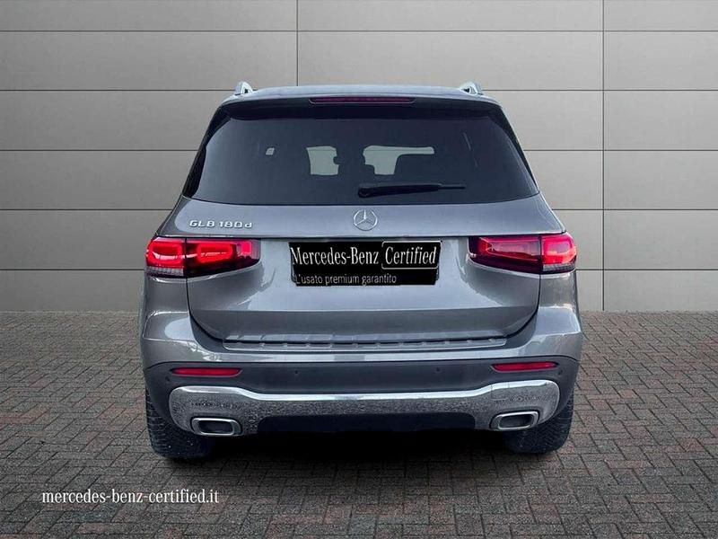Usata Mercedes GLB180 116 CV (85 kW) 2023 Grigio scuro metallizzato SUV