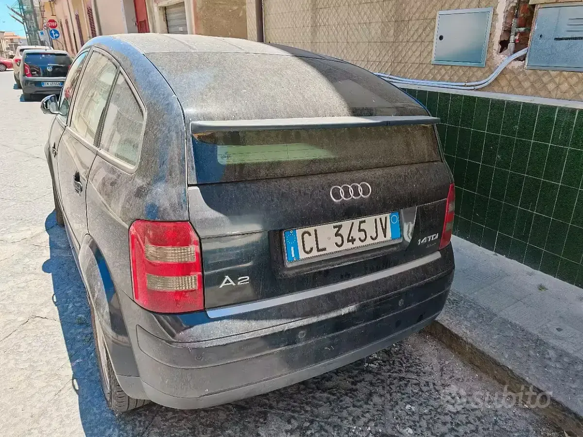 Usata Audi A2 75 CV (55 kW) 2004 Bluazzurro Utilitaria