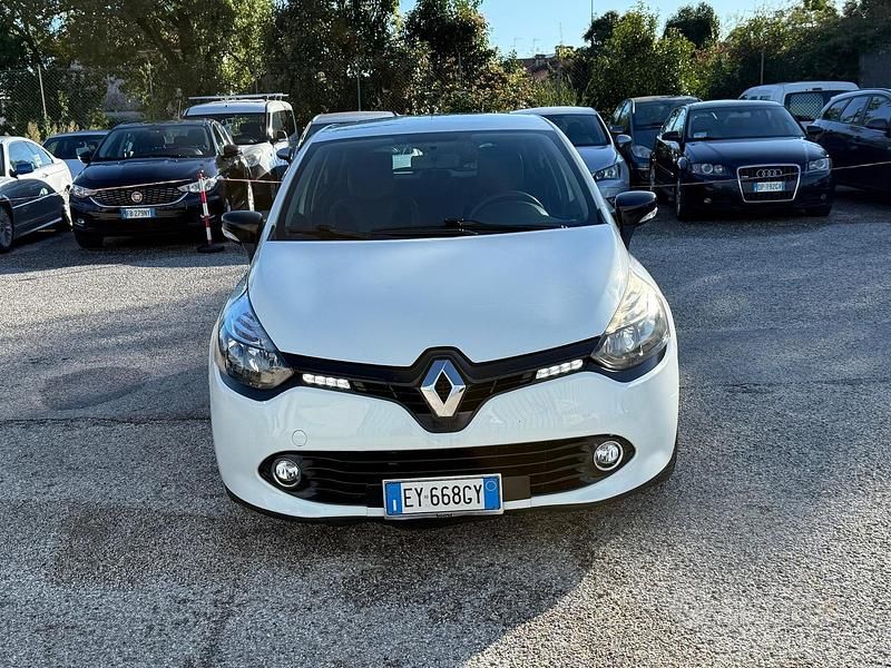 Usata Renault Clio IV Life 75 CV (55 kW) 2015 Bianco Berlina