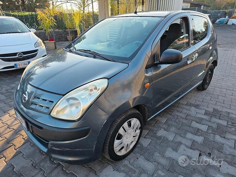 Grigio Usata 2010 Nissan Pixo Due volumi | 1750 € (Super prezzo) - Immagine 1/4