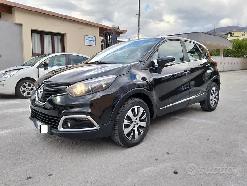 Usata Renault Captur 90 CV (66 kW) 2017 Nero SUV