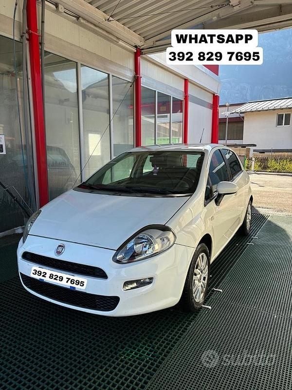 Usata Fiat Punto Easy 77 CV (56 kW) 2013 Bianco Utilitaria