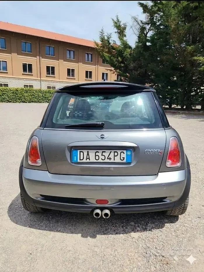 Usata Mini Cooper S 170 CV (125 kW) 2006 Grigio Utilitaria