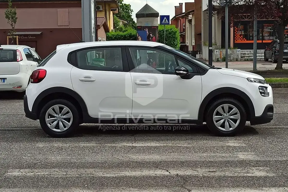 Begagnad Citroën C3 Feel 102 HK (75 kW) 2023 Vit Halvkombi