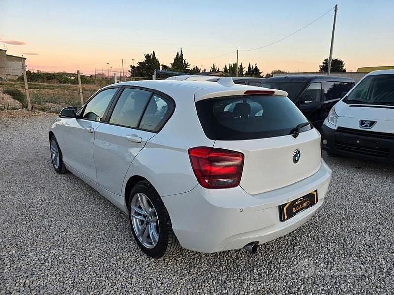 Usata BMW 118 143 CV (105 kW) 2011 Bianco Utilitaria