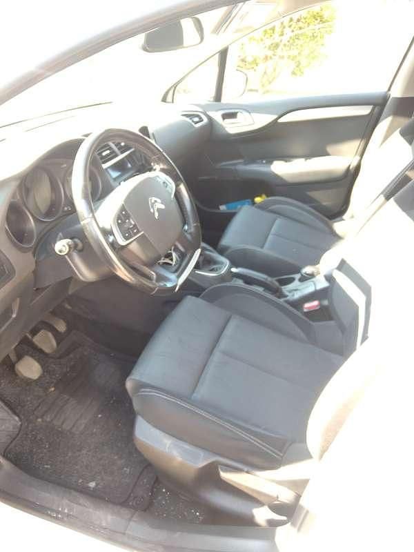 Usata 2012 Citroën C4 Seduction Tre volumi | 3800 € (Buon prezzo) - Immagine 1/4