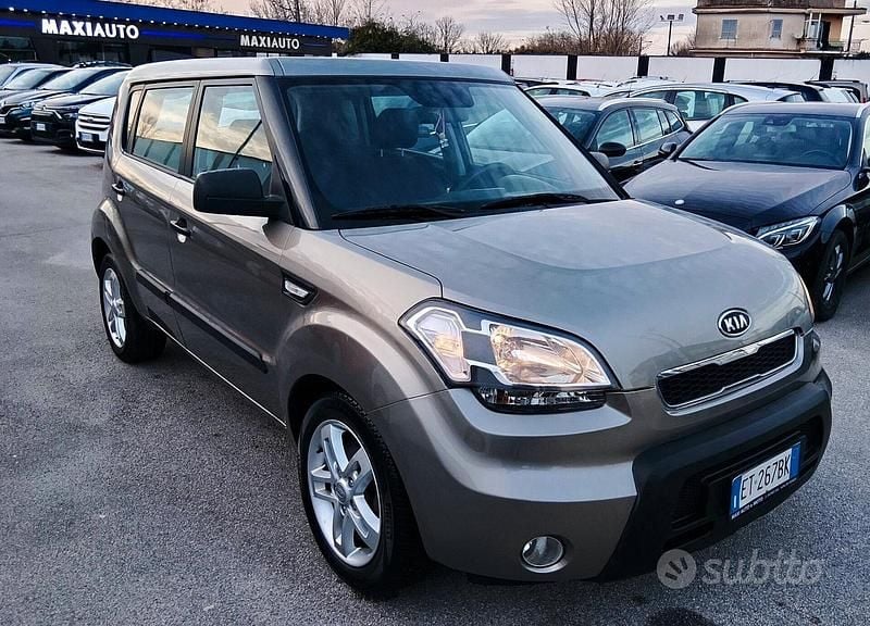 Usata Kia Soul 127 CV (93 kW) 2013 Grigio SUV
