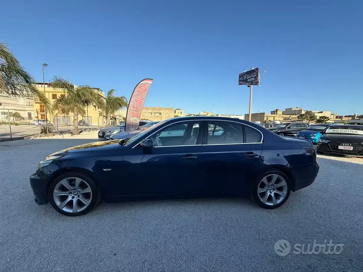 Usata BMW 530 Efficient Dynamics 218 CV (160 kW) 2004 Blu Berlina