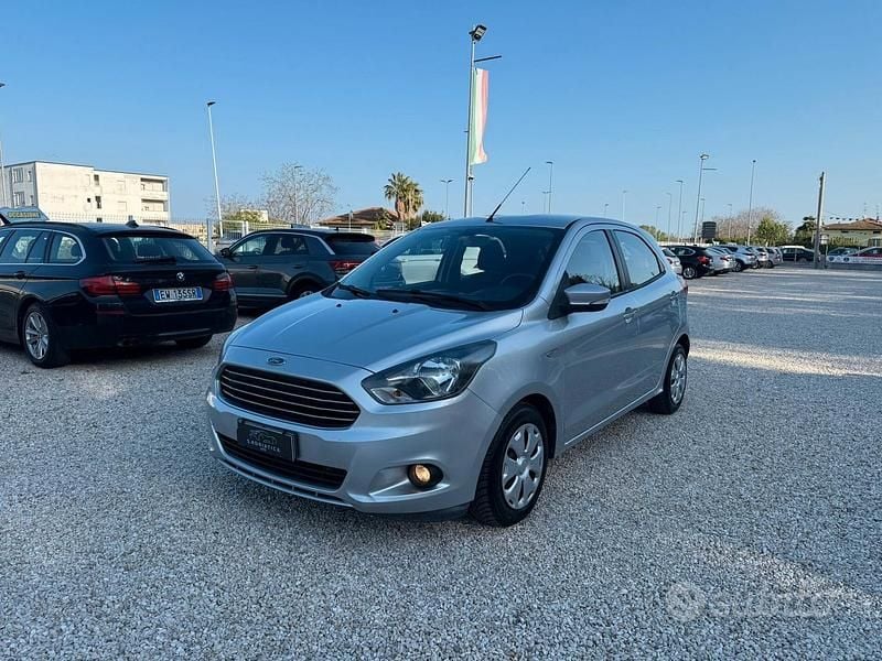 Usata Ford Ka 71 CV (52 kW) 2017 Grigio Berlina