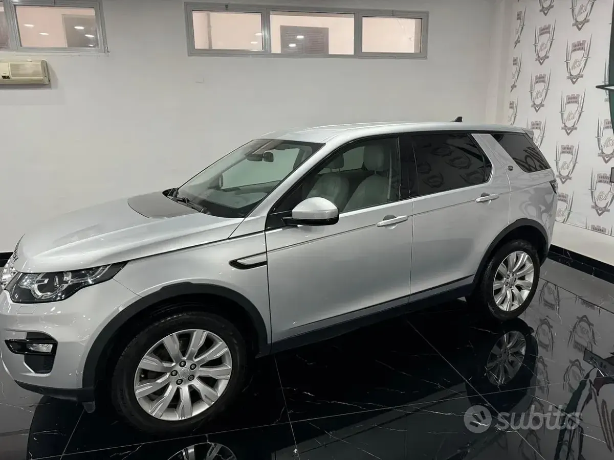 Usata Land Rover Discovery Sport HSE Luxury 179 CV (131 kW) 2015 Grigio SUV