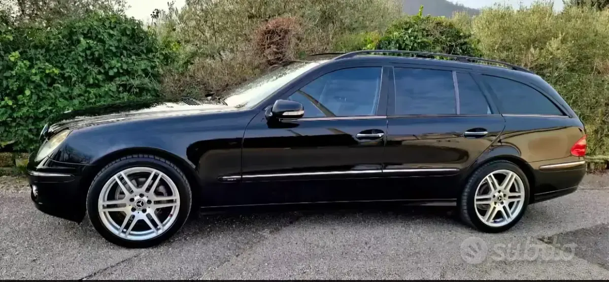 Usata Mercedes E220 170 CV (125 kW) 2009 Nero Station wagon