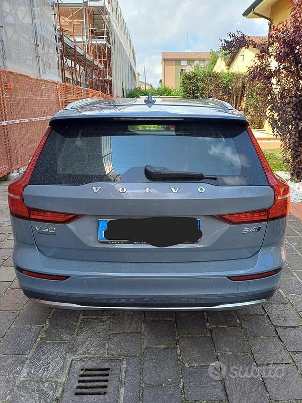 Usata Volvo V60 CC 2023 Grigio Station wagon
