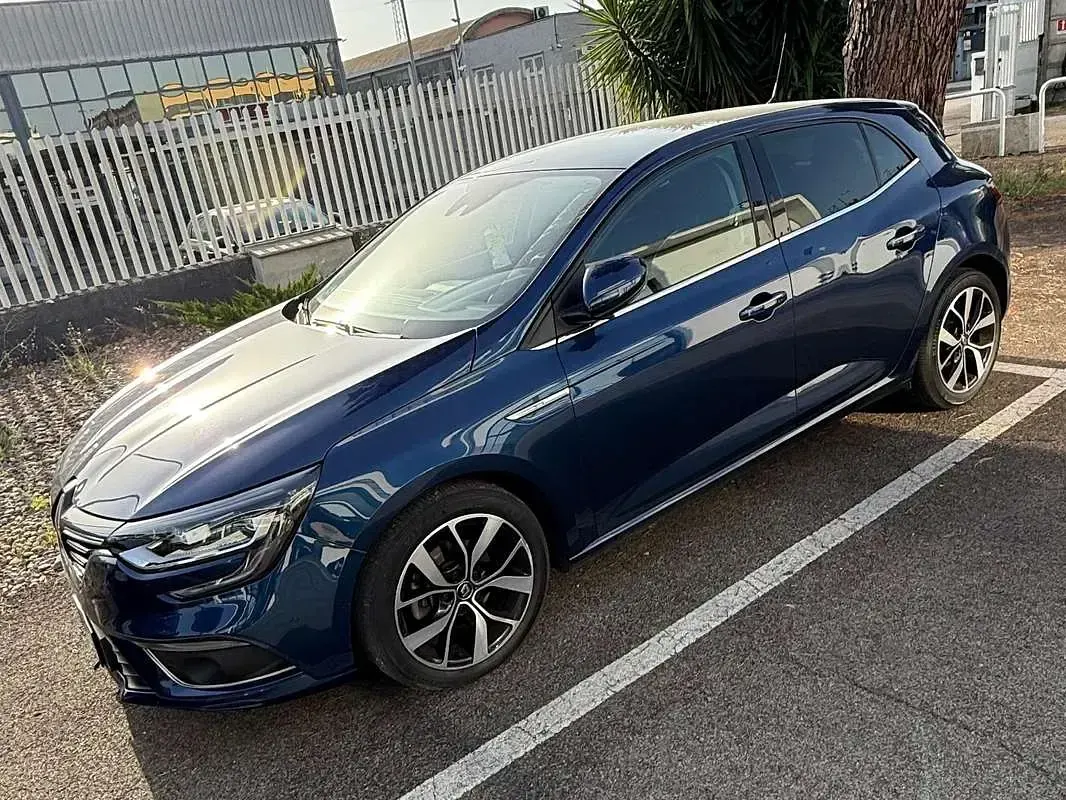 Usata Renault Mégane IV Intens 116 CV (85 kW) 2019 Blu/azzurro Berlina