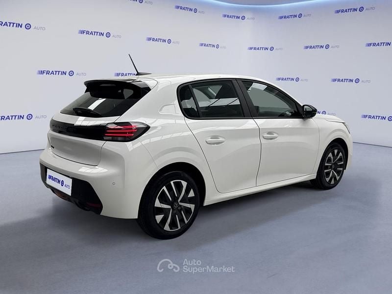 Usata Peugeot 208 Style 75 CV (55 kW) 2024 Argento Utilitaria