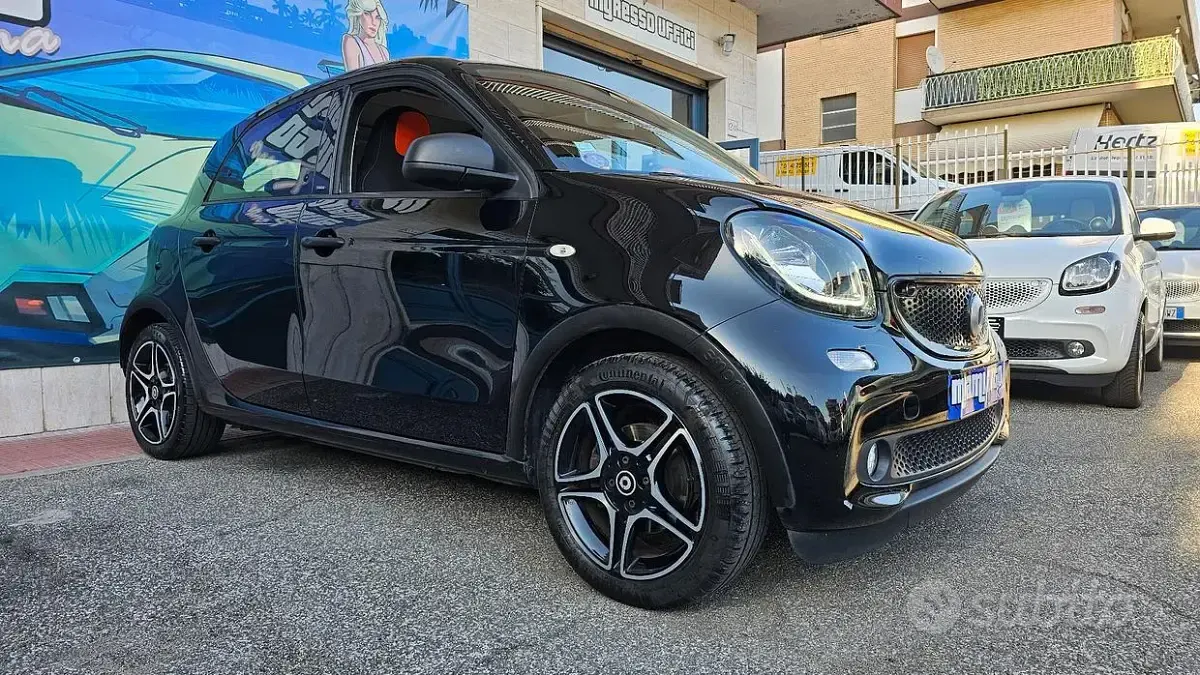 Usata Smart ForFour Passion 90 CV (66 kW) 2019 Nero Utilitaria