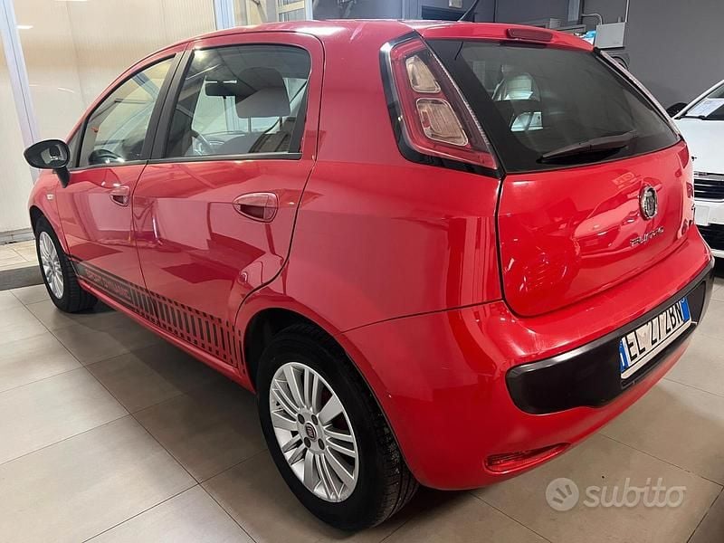 Usata Fiat Punto Evo S 95 CV (69 kW) 2011 Rosso Utilitaria