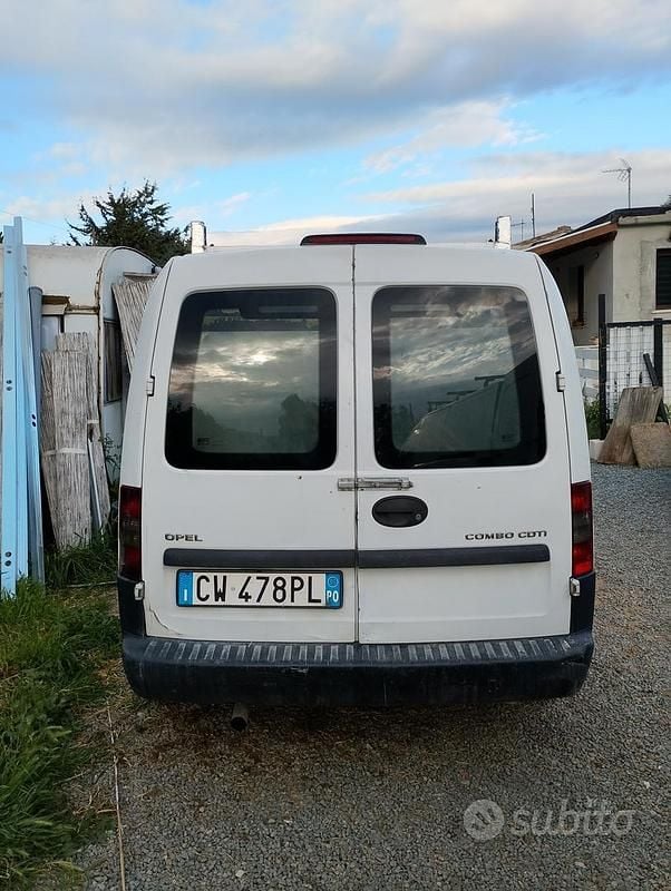 Usata Opel Combo 2005 Bianco Monovolume