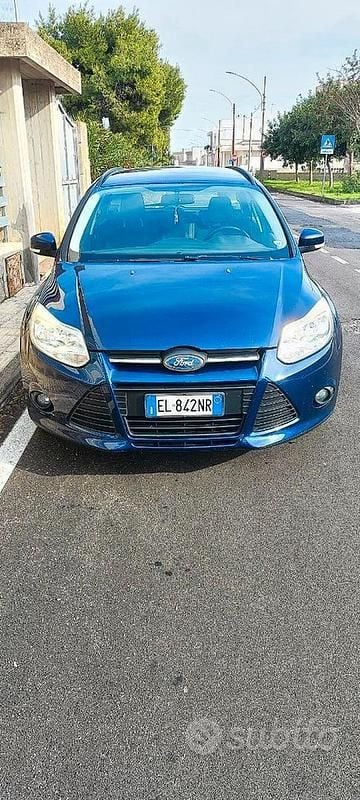 Usata Ford Focus 95 CV (69 kW) 2012 Blu Station wagon