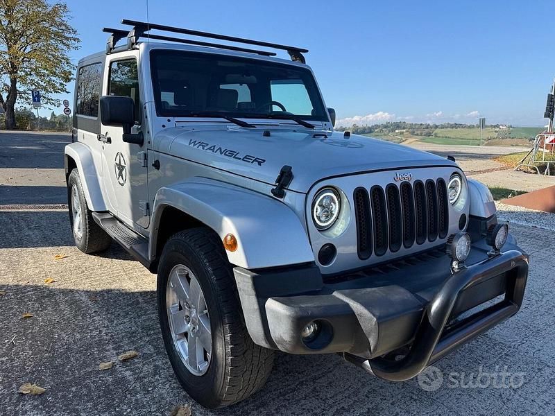 Usata Jeep Wrangler Sport 176 CV (129 kW) 2010 Grigio SUV