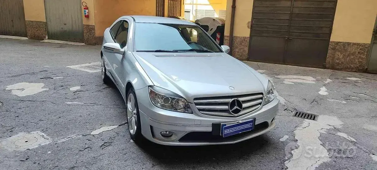 Usata Mercedes CLC200 122 CV (89 kW) 2008 Grigio metallizzato Coupé