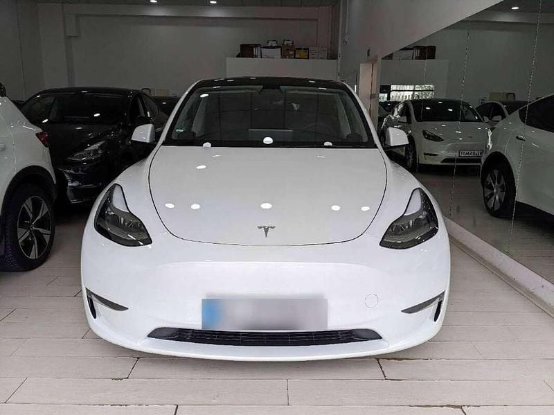 Usata Tesla Model Y 324 kW (441 CV) 2022 Bianco perla micalizzato SUV