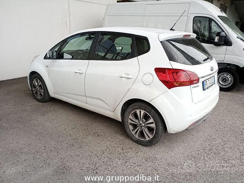 Usata Kia Venga 90 CV (66 kW) 2018 Bianco Utilitaria