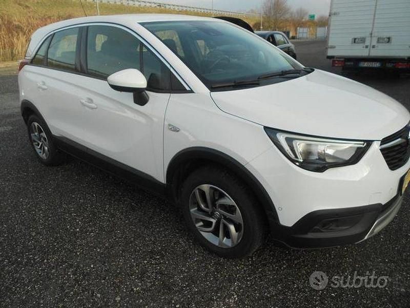 Usata Opel Crossland 110 CV (80 kW) 2019 Bianco pastello SUV