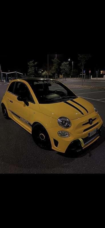 Usata Abarth 595 145 CV (106 kW) 2018 Giallo Utilitaria