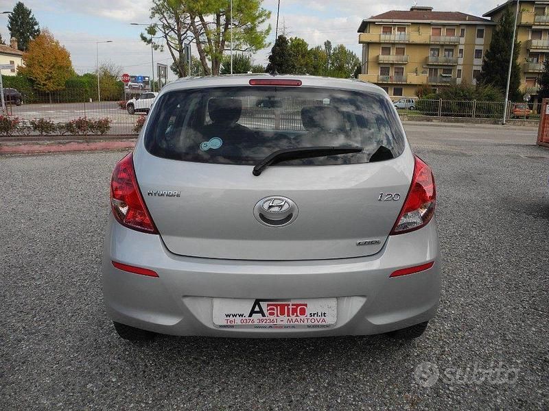 Usata Hyundai i20 Classic 75 CV (55 kW) 2014 Grigio Utilitaria