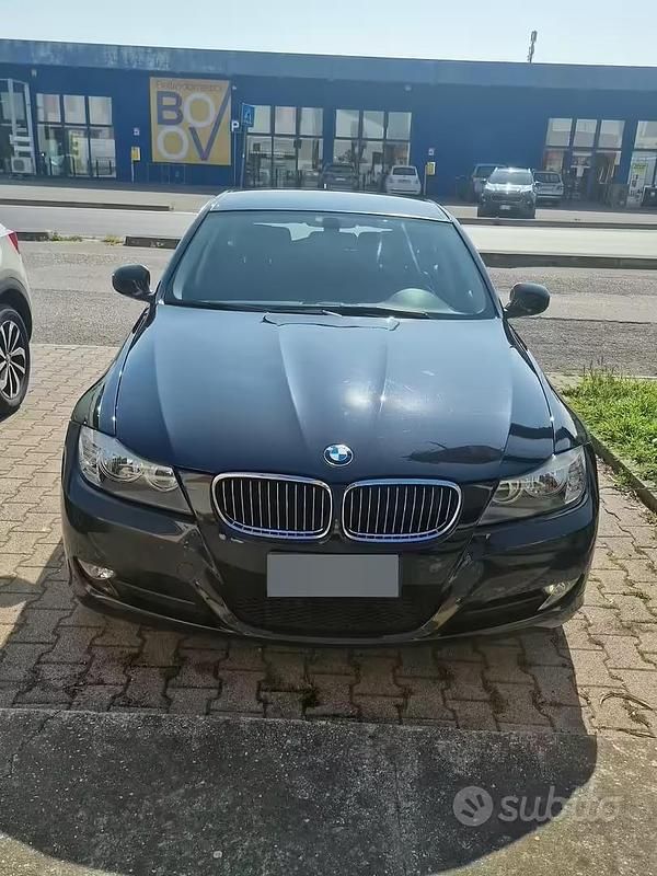 Usata BMW 320 184 CV (135 kW) 2010 Nero Station wagon