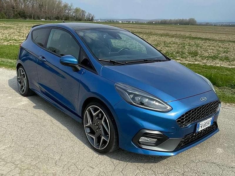 Usata Ford Fiesta ST 205 CV (150 kW) 2019 Blu/azzurro Utilitaria