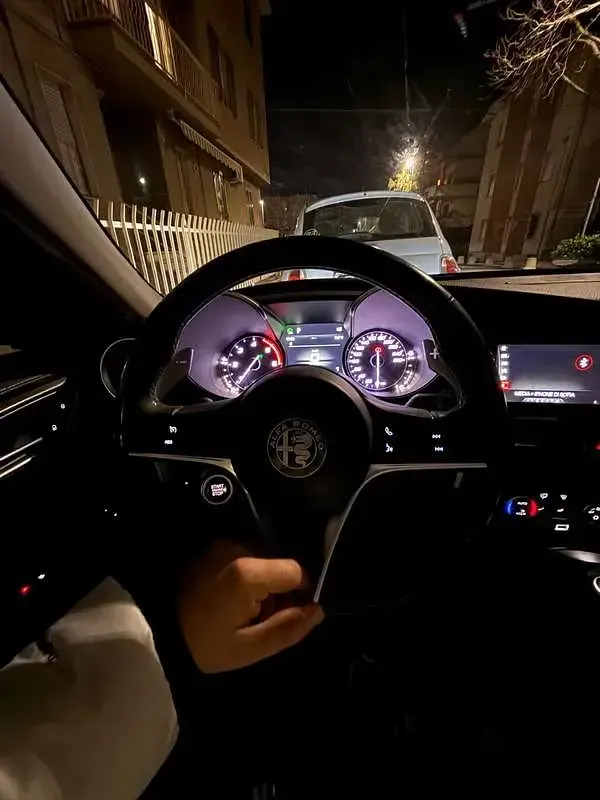 Usata Alfa Romeo Giulia Veloce 211 CV (155 kW) 2017 Blu/azzurro Berlina