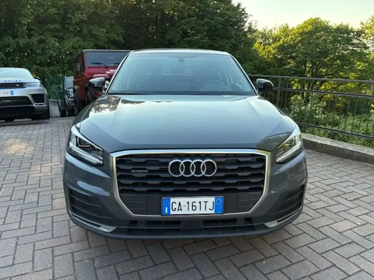 Usata Audi Q2 Business 150 CV (110 kW) 2020 Grigio nardo' SUV